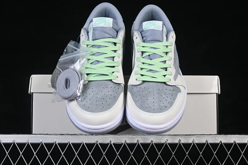 All categories Air Jordan Jordan series basketball shoes Air Jordan 1 Low Travis Scott x Air Jordan 1 Low OG AJ1 Joe 1 joint overhead HQ2004-400